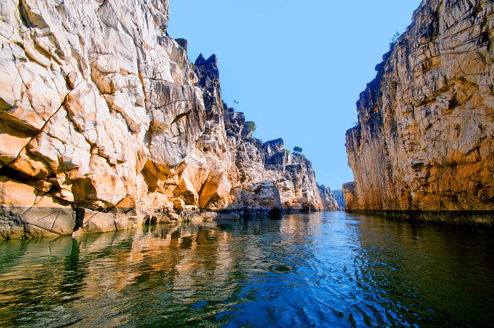 marble rocks of Bhedaghat 